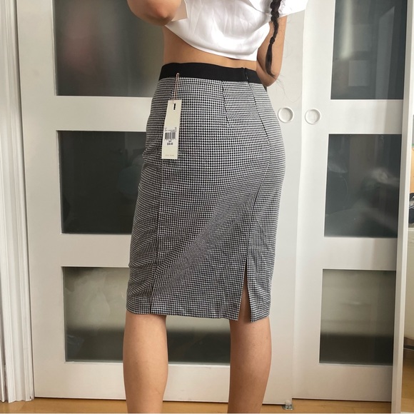 Perfect Pencil Skirt - Picture 3 of 5